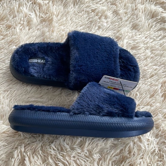 32° Degrees® Plush Cushion Slide - Picture 6 of 6